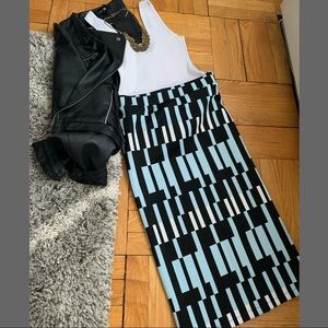 Graphic TopShop Midi Skirt. NWT